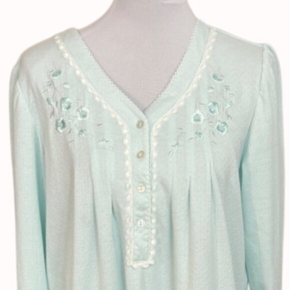 Miss Elaine Honeycomb Nightgown Size L Light Mint Green Long Sleeve Embroidered - Picture 2 of 11